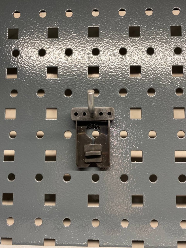 Крючок 38 мм купить в Челябинске Крючок 38 мм купить в Челябинске