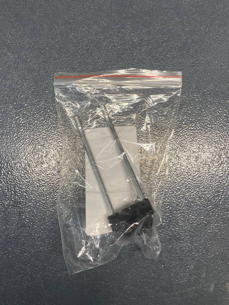 Крючок двойной 100 мм купить в Челябинске Крючок двойной 100 мм купить в Челябинске