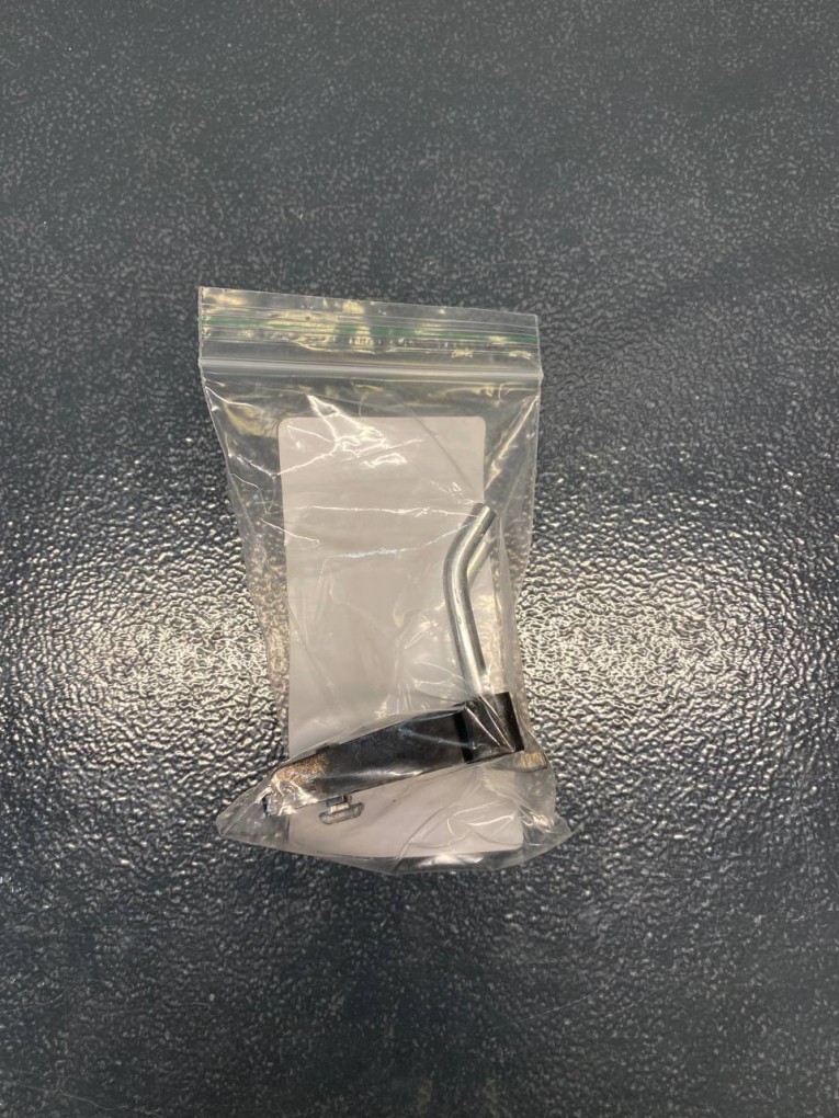 Крючок двойной 38 мм купить в Челябинске Крючок двойной 38 мм купить в Челябинске