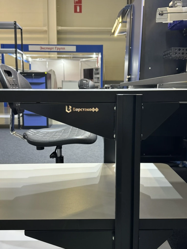 Подкатной антистатический стол SPC A купить в Челябинске Подкатной антистатический стол SPC A купить в Челябинске