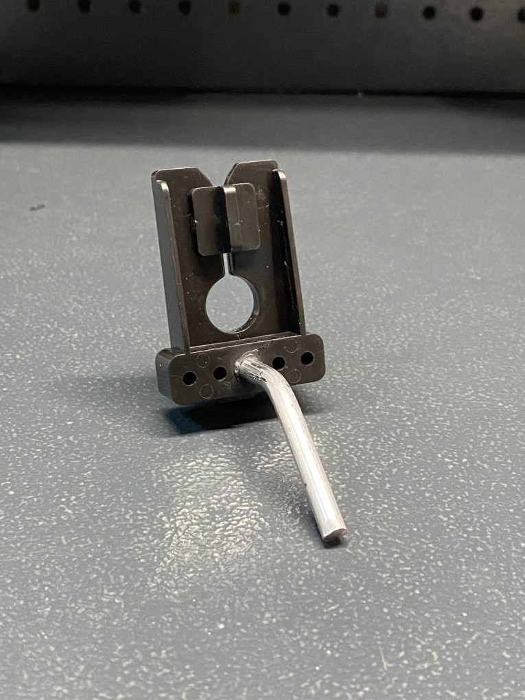 Крючок наклонный 50 мм купить в Челябинске Крючок наклонный 50 мм купить в Челябинске