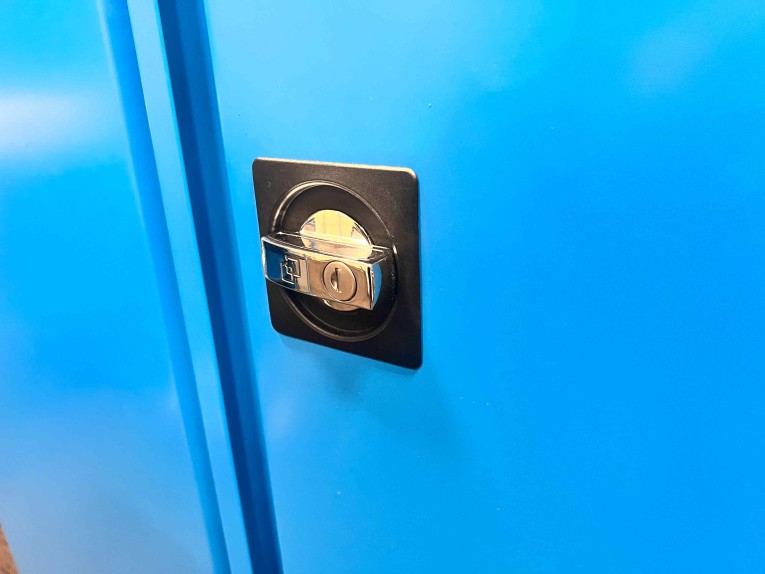 Шкаф инструментальный TNC 182.8B.4S купить в Челябинске Шкаф инструментальный TNC 182.8B.4S купить в Челябинске