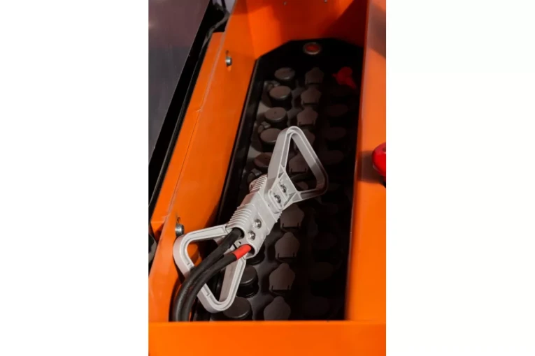 Штабелер электрический самоходный 1,6 т - 4,6 м Вилы: 1150 , АКБ Свинцово - кислотная, CL1646GP SIBLINE купить в Челябинске Штабелер электрический самоходный 1,6 т - 4,6 м Вилы: 1150 , АКБ Свинцово - кислотная, CL1646GP SIBLINE купить в Челябинске