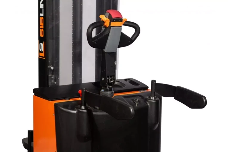 Штабелер электрический самоходный с платформой 2 т - 4,5 м Вилы: 1150 , АКБ Свинцово - кислотная, CL2045W SIBLINE купить в Челябинске